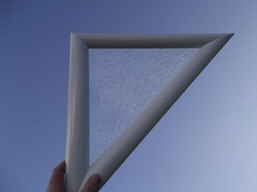 Hublot triangulaire PVC blanc 1 vitre opaque aléatoire